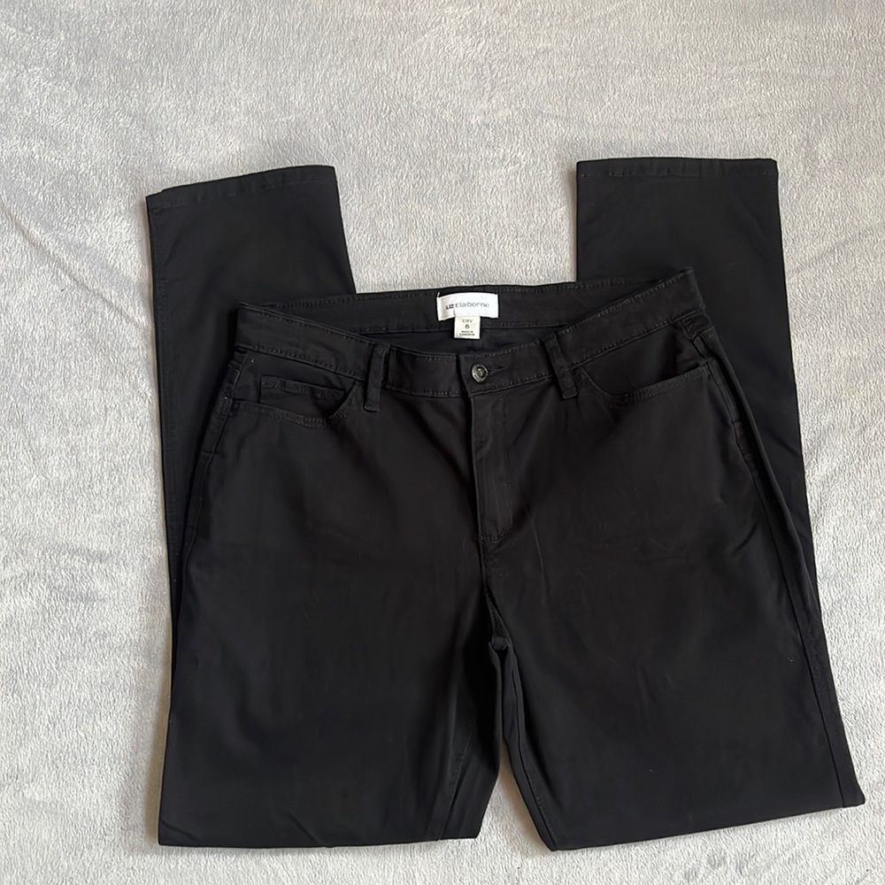 🌹Bundle 3 or more for $10 a pair🌹 Liz Claiborne City Pants Size 6